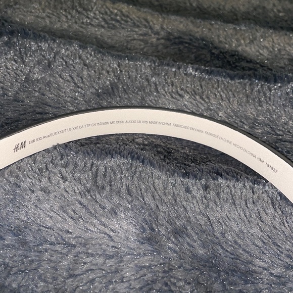 🛍️5 for $20🛍️ NWOT Narrow Belt H&M - Picture 2 of 3
